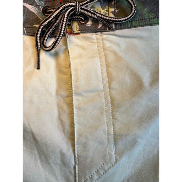 NWT Goodfellow & Co Jones Board Short Color Block Mint/Gray size 40, 8.5" inseam - Picture 2 of 14